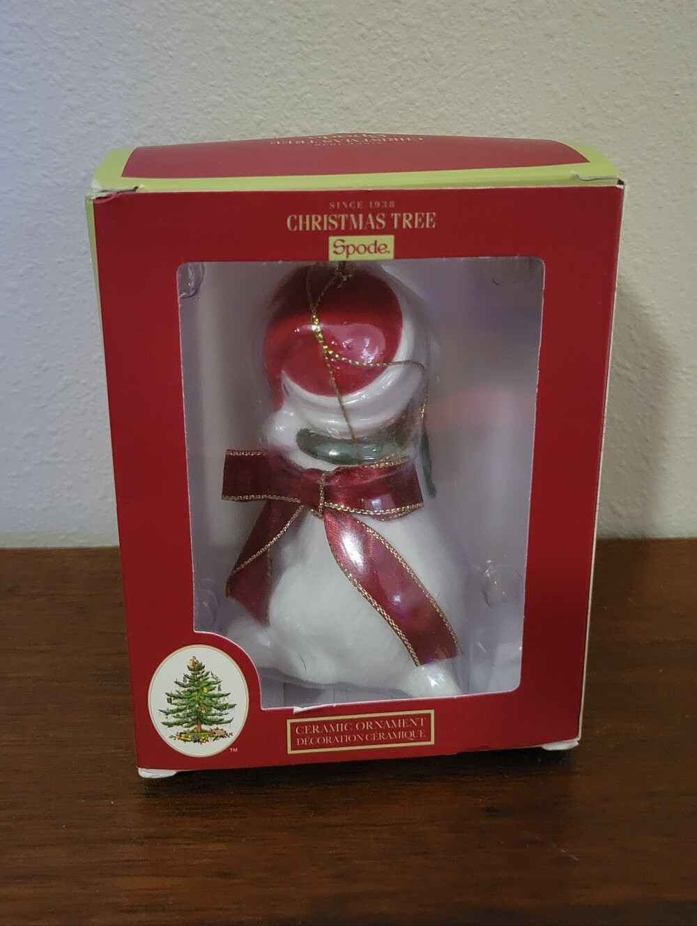 Spode Christmas Tree Collection Ceramic Dog Ornament Puppy Present Santa Hat NIB - Picture 2 of 6